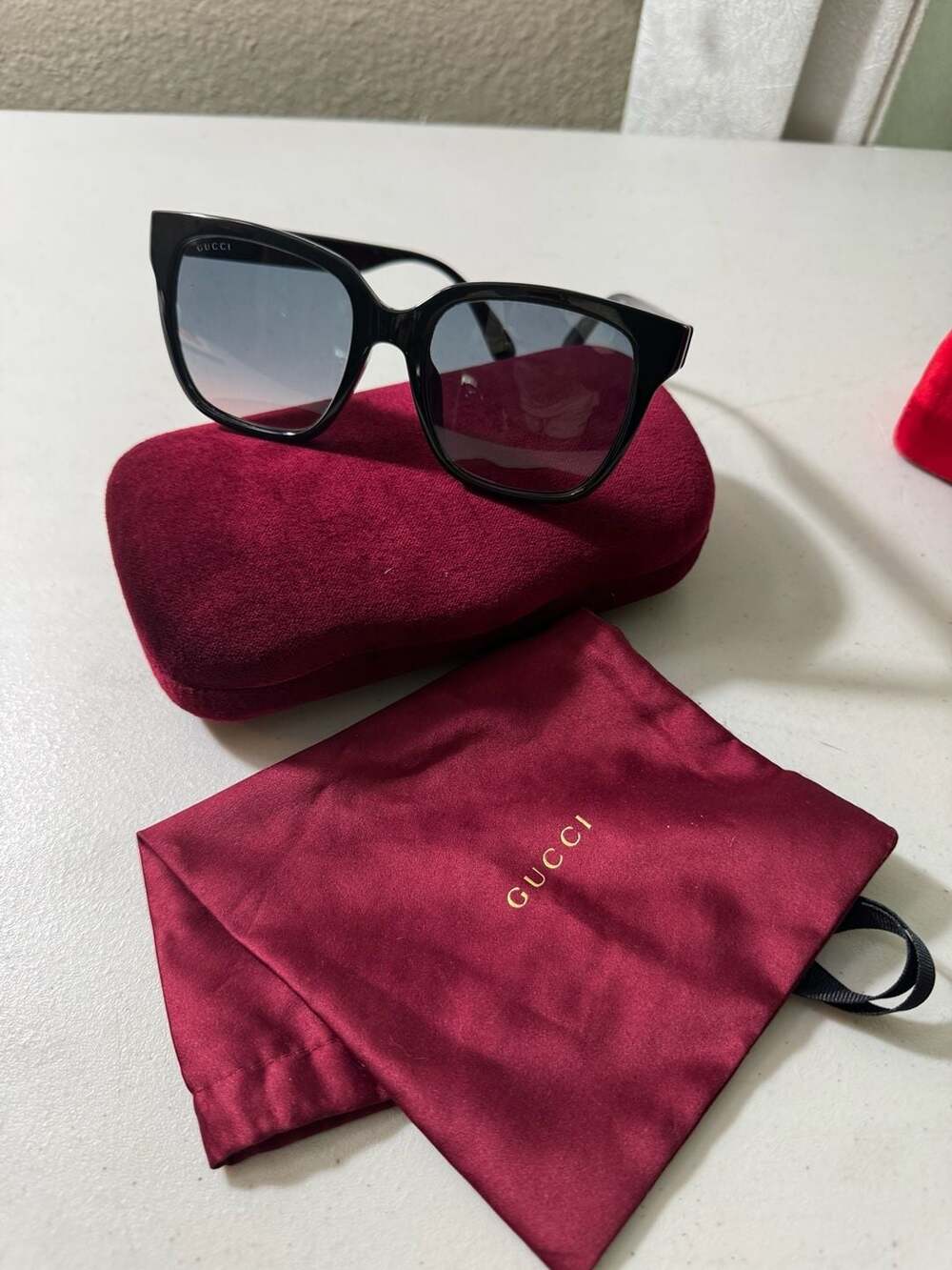 Gucci Black Square Sunglasses with GG Interlocking Logo WG115A44SR